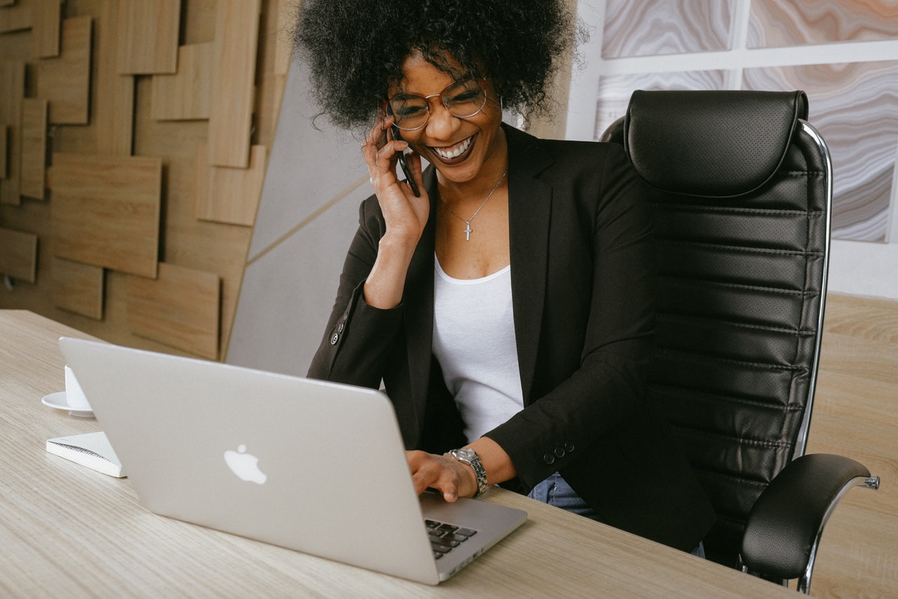 razones-por-las-que-tu-empresa-debe-apostar-por-el-TELETRABAJO-12